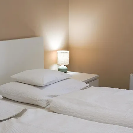 Balatoni Elmeny - Csopaki Apartmanlakasok 20 Meterre A Balatontol *
