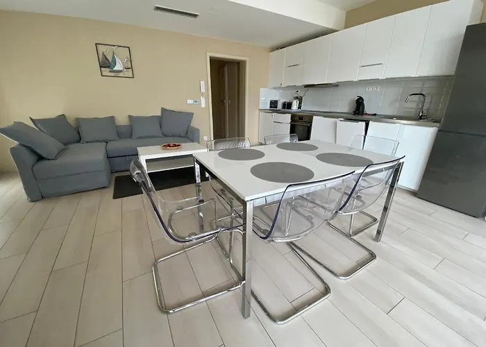 Balatoni élmény - Csopaki Apartmanlakások 20 Méterre A Balatontól Csopak